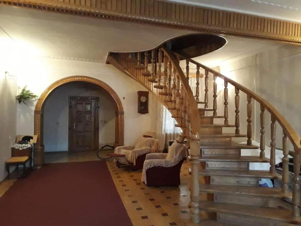 Guli Hotel Gori Exterior photo