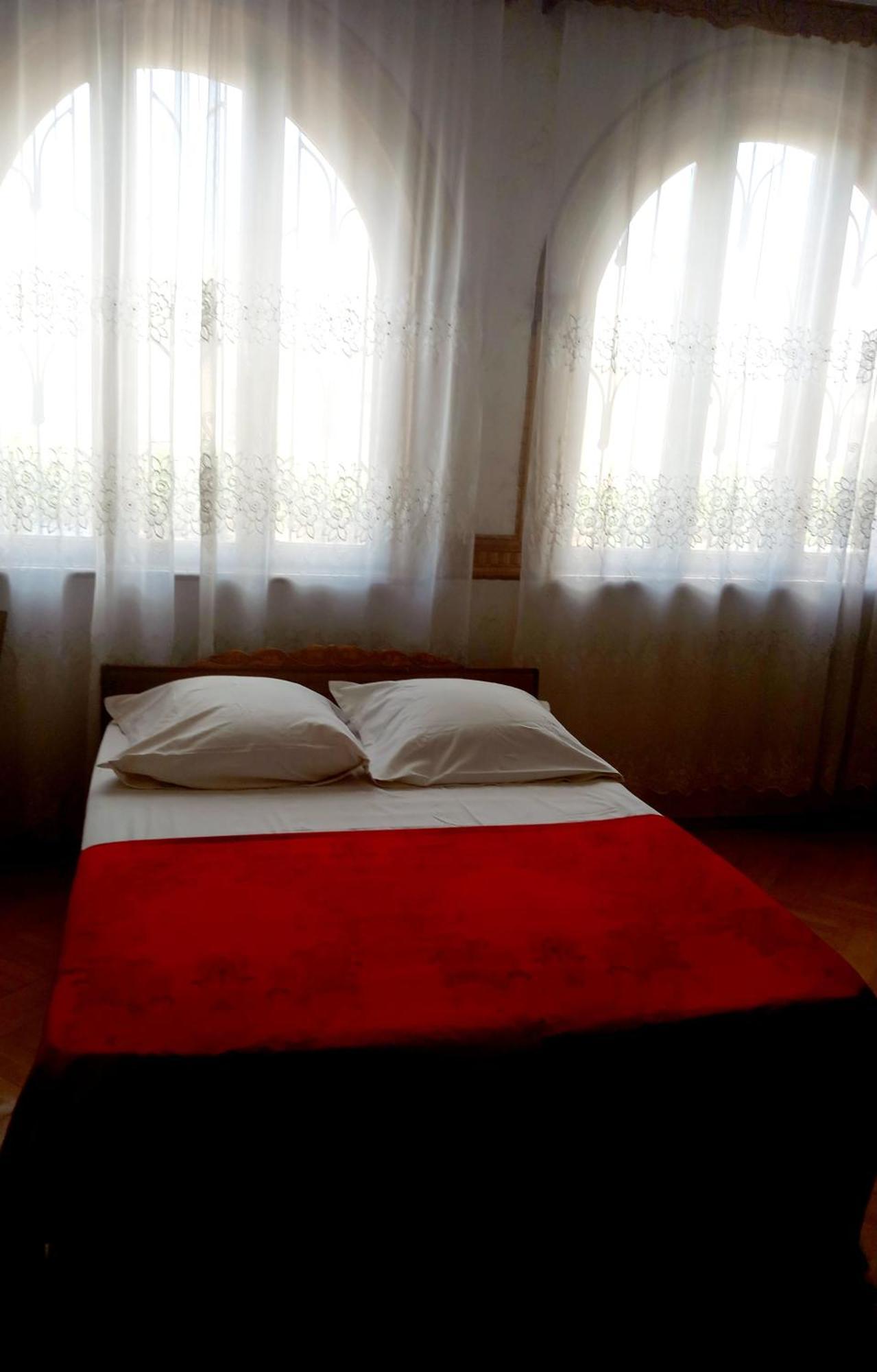 Guli Hotel Gori Exterior photo